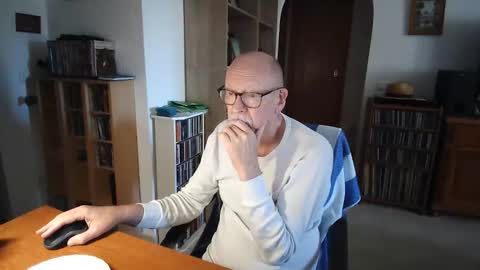  Papi  online show from 04-06-26, 09:10