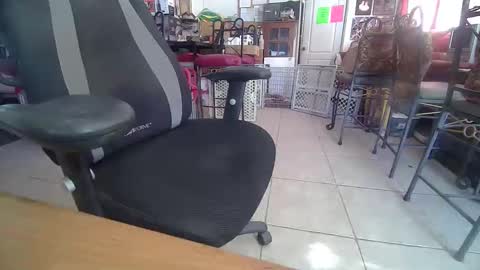 Snapshot of 86406stud chatting on 10-28-25, 07:05 86406stud online show from 10-28-25, 07:05