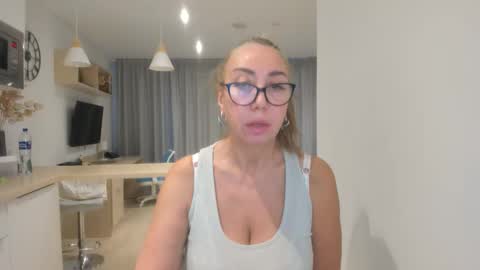 8ciara online show from 11-26-25, 08:26