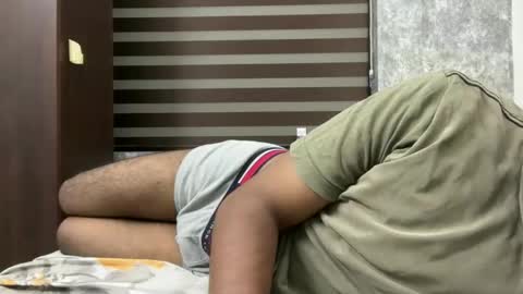 Snapshot of 8inchindianrocket chatting on 11-10-25, 07:46 Skinny tight ass man online show from 11-10-25, 07:46