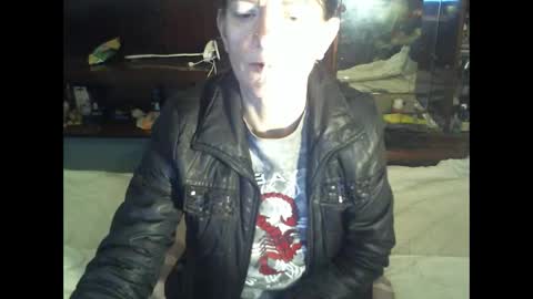 Snapshot of 8mistress8 chatting on 02-21-25, 08:40 8MISTRESS8 online show from 02-21-25, 08:40