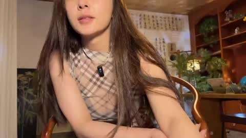 Snapshot of 9567gigi chatting on 05-08-26, 06:52 lily online show from 05-08-26, 06:52