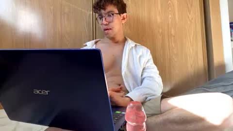 Snapshot of 96charles chatting on 02-01-25, 11:32 Charles96 online show from 02-01-25, 11:32