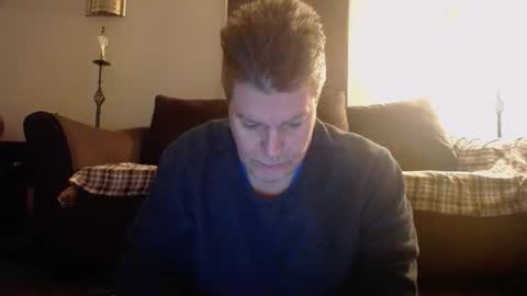 Snapshot of 989guy chatting on 12-21-25, 09:11 989guy online show from 12-21-25, 09:11