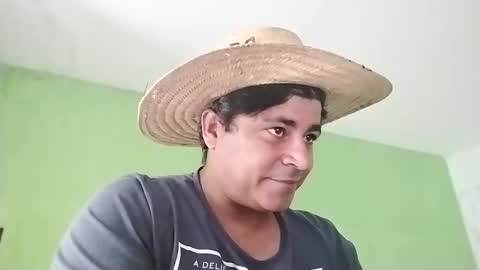 Snapshot of 9vinhocamshow chatting on 01-22-25, 11:56 9vinhocamshow online show from 01-22-25, 11:56