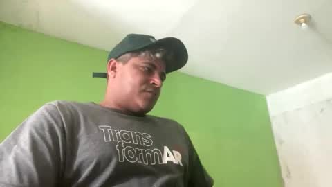 Snapshot of 9vinhocamshow chatting on 09-17-25, 11:56 9vinhocamshow online show from 09-17-25, 11:56