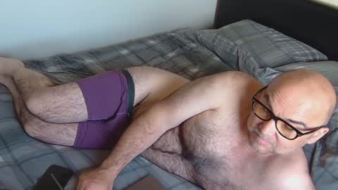 Snapshot of ____zeus____ chatting on 04-25-26, 05:21 God Zeus online show from 04-25-26, 05:21