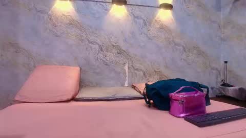  abby rouss online show from 10-29-25, 03:20