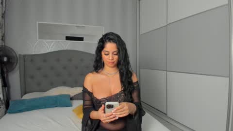 Adelle online show from 02-19-25, 05:06