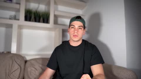 Snapshot of _aesthetic chatting on 09-26-25, 02:43 _aesthetic online show from 09-26-25, 02:43