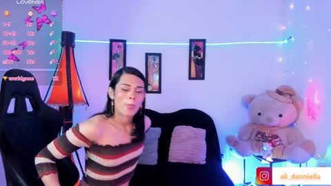 Snapshot of _ali_danniella_ chatting on 03-31-26, 07:03 danniella Indepeding Model online show from 03-31-26, 07:03