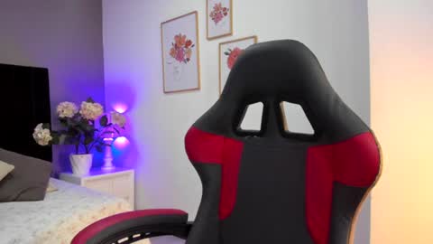 Snapshot of _aliice_1 chatting on 12-26-24, 11:03 Alice online show from 12-26-24, 11:03