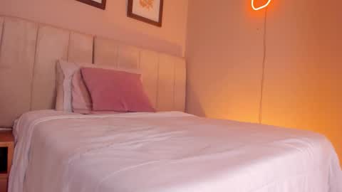 Hii I m Alison   online show from 10-15-25, 11:32