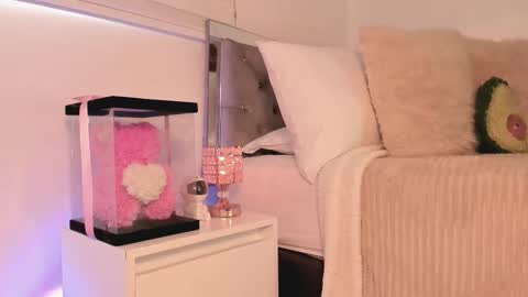 Snapshot of _alissonrose chatting on 11-30-25, 06:01 Karo online show from 11-30-25, 06:01