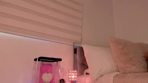 Snapshot of _alissonrose chatting on 05-22-26, 10:15 Karo online show from 05-22-26, 10:15