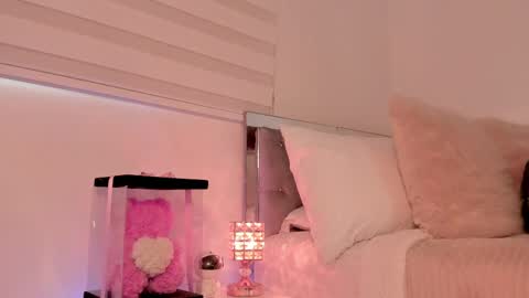 Snapshot of _alissonrose chatting on 05-28-26, 07:11 Karo online show from 05-28-26, 07:11