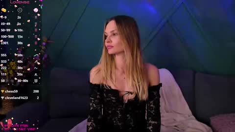 Mia online show from 02-28-25, 03:59