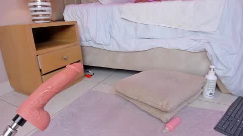 ngela  online show from 01-24-25, 02:41