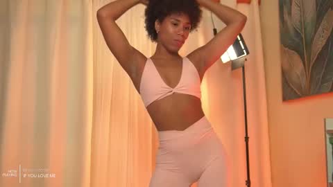 Snapshot of _angeleyes chatting on 09-16-25, 10:44 Angie -  online show from 09-16-25, 10:44