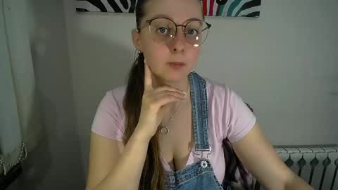 Anna online show from 05-26-26, 06:31
