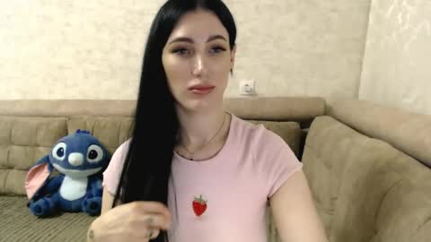 Snapshot of _annacutes chatting on 06-13-26, 09:35 Anna online show from 06-13-26, 09:35