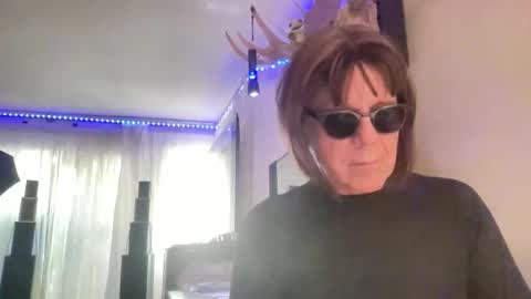  anneonamouse online show from 05-16-26, 10:08