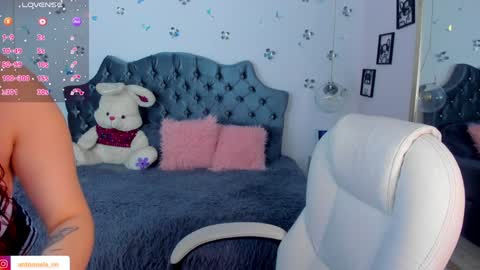 Snapshot of _antonnela_ chatting on 12-20-24, 01:54 antonnela online show from 12-20-24, 01:54