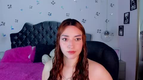 Snapshot of _antonnela_ chatting on 02-10-25, 01:33 antonnela online show from 02-10-25, 01:33