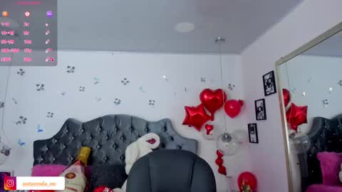 Snapshot of _antonnela_ chatting on 02-21-25, 01:44 antonnela online show from 02-21-25, 01:44