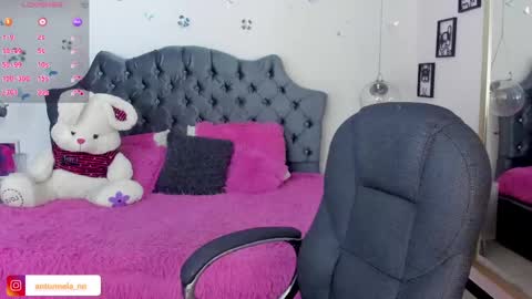 Snapshot of _antonnela_ chatting on 03-04-25, 01:38 antonnela online show from 03-04-25, 01:38