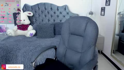 Snapshot of _antonnela_ chatting on 03-06-25, 01:57 antonnela online show from 03-06-25, 01:57