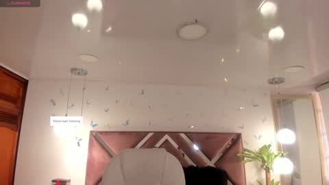 Snapshot of _antonnela_ chatting on 09-26-25, 01:59 antonnela online show from 09-26-25, 01:59