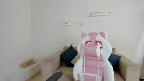    online show from 11-19-25, 12:16