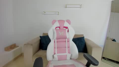    online show from 11-25-25, 12:16