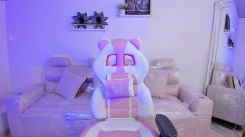    online show from 04-18-26, 12:31