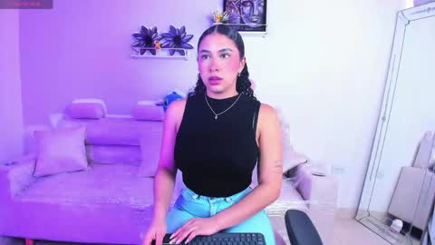 Snapshot of _april_smith_ chatting on 04-27-26, 12:14 online show from 04-27-26, 12:14