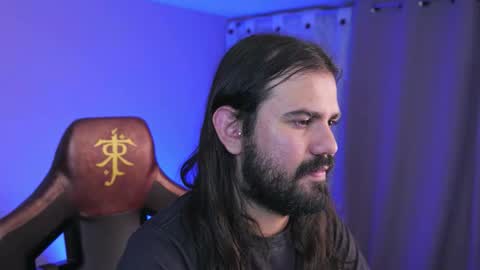 Snapshot of _aragorn__ chatting on 12-04-25, 09:29 _aragorn__ online show from 12-04-25, 09:29