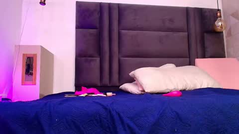 Arlet online show from 10-30-25, 03:08