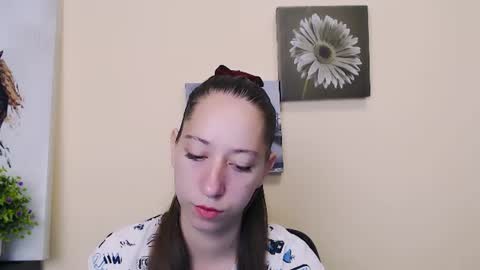 _astraia_ online show from 06-18-26, 06:57