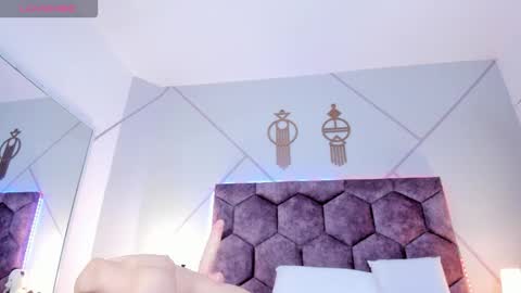 _aurora_collins_ online show from 11-15-25, 12:56