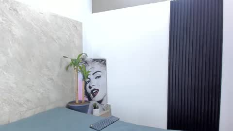 Snapshot of _axel_09 chatting on 09-19-25, 04:58 _axel_09 online show from 09-19-25, 04:58