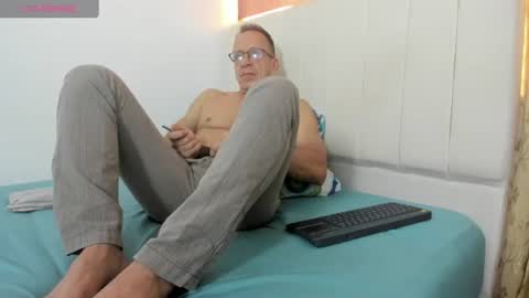 Axel online show from 07-01-26, 02:29