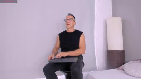 _axelking_ online show from 10-27-25, 11:36