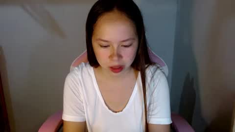 Snapshot of _ayesha19 chatting on 06-27-26, 07:35 yesha3 online show from 06-27-26, 07:35