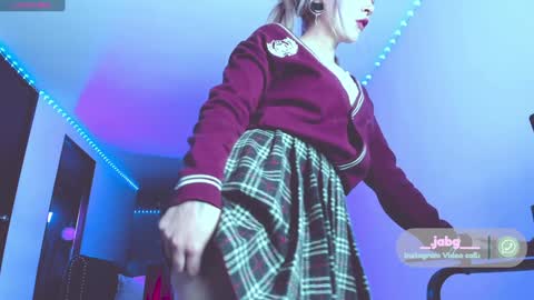 Snapshot of _baterchatur chatting on 12-17-24, 04:01 Lunita  online show from 12-17-24, 04:01