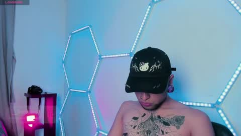Snapshot of _baterchatur chatting on 01-25-25, 11:00 Lunita  online show from 01-25-25, 11:00