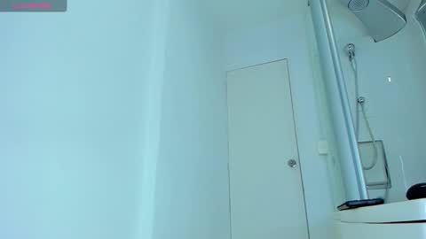 Snapshot of _becky__ chatting on 01-28-25, 11:28 Becky online show from 01-28-25, 11:28