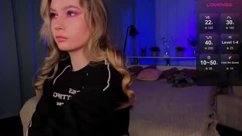 Bella online show from 11-27-25, 02:30