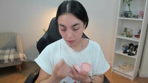 Bella Evans online show from 02-24-26, 06:00