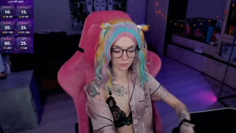 Snapshot of _black_fox__ chatting on 12-08-24, 11:51 Olivia Subscribe to my Fansly -   online show from 12-08-24, 11:51